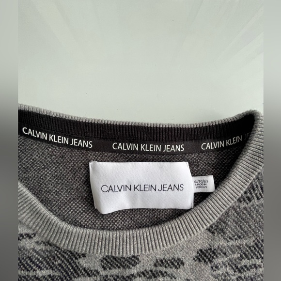 Calvin Klein Grey Camo Knit Sweater with CK Logo - Picture 5 of 6